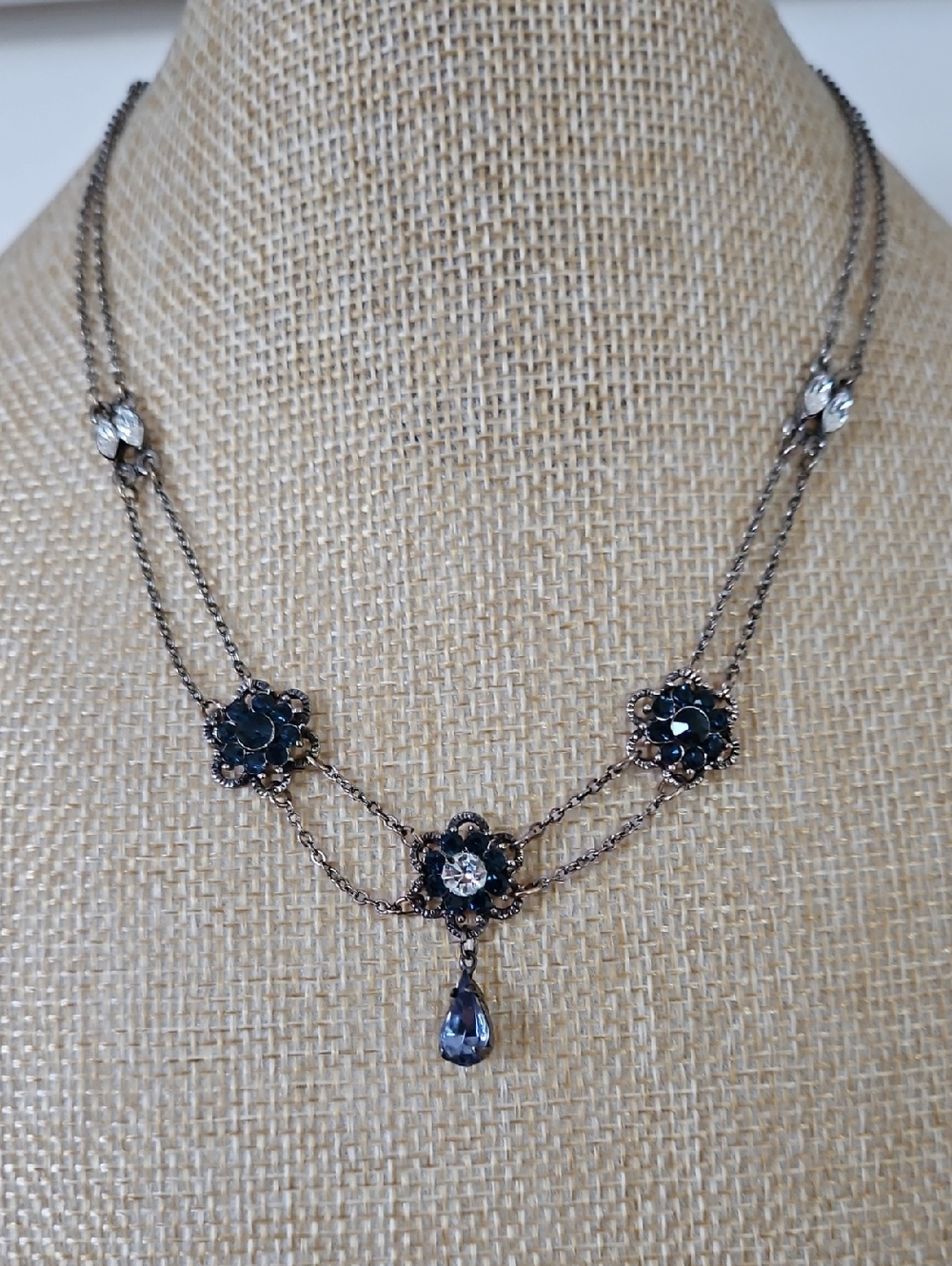 Floral Pendant Necklace with Blue Crystals